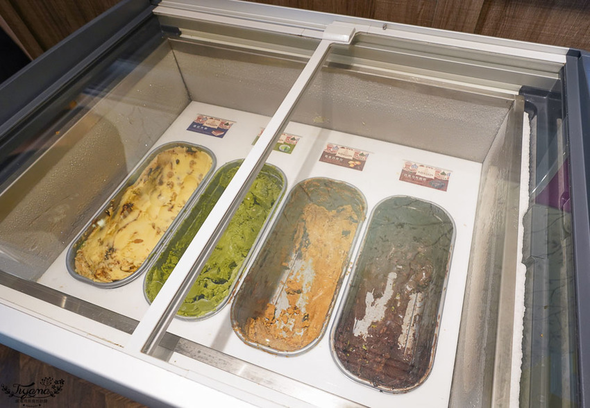 澎湖吃到飽餐廳就是狂!!新巴適經典麻辣鍋,高級肉品、眾多海鮮任你選,單點式火鍋吃到飽! @緹雅瑪 美食旅遊趣 澎湖吃到飽餐廳就是狂!!新巴適經典麻辣鍋,高級肉品、眾多海鮮任你選,單點式火鍋吃到飽! @緹雅瑪 美食旅遊趣