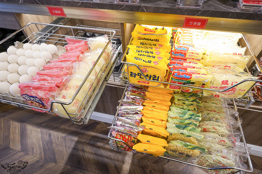 澎湖吃到飽餐廳就是狂!!新巴適經典麻辣鍋,高級肉品、眾多海鮮任你選,單點式火鍋吃到飽! @緹雅瑪 美食旅遊趣 澎湖吃到飽餐廳就是狂!!新巴適經典麻辣鍋,高級肉品、眾多海鮮任你選,單點式火鍋吃到飽! @緹雅瑪 美食旅遊趣