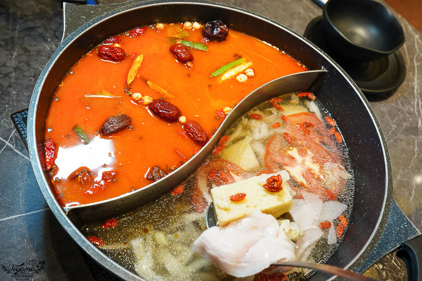 澎湖吃到飽餐廳就是狂!!新巴適經典麻辣鍋,高級肉品、眾多海鮮任你選,單點式火鍋吃到飽! @緹雅瑪 美食旅遊趣 澎湖吃到飽餐廳就是狂!!新巴適經典麻辣鍋,高級肉品、眾多海鮮任你選,單點式火鍋吃到飽! @緹雅瑪 美食旅遊趣