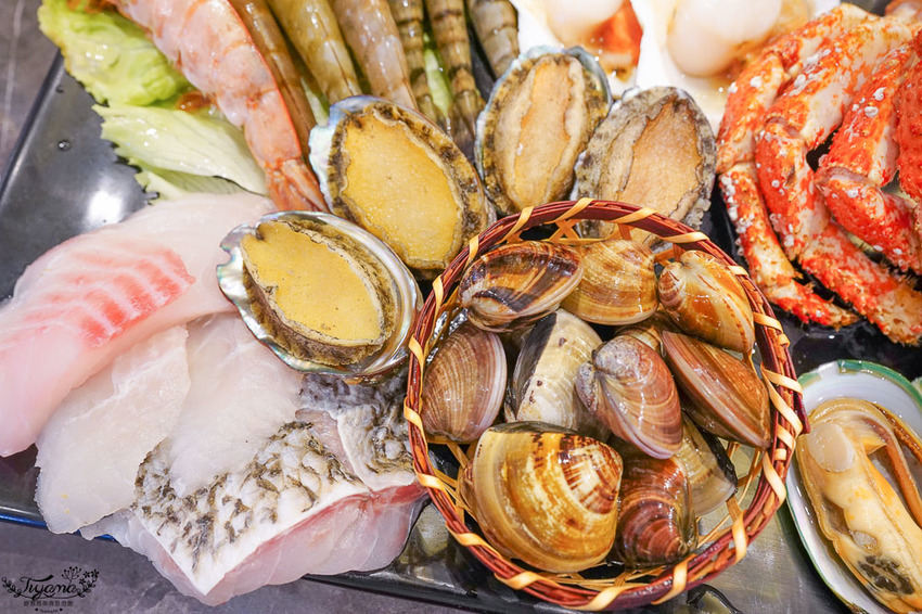 澎湖吃到飽餐廳就是狂!!新巴適經典麻辣鍋,高級肉品、眾多海鮮任你選,單點式火鍋吃到飽! @緹雅瑪 美食旅遊趣 澎湖吃到飽餐廳就是狂!!新巴適經典麻辣鍋,高級肉品、眾多海鮮任你選,單點式火鍋吃到飽! @緹雅瑪 美食旅遊趣