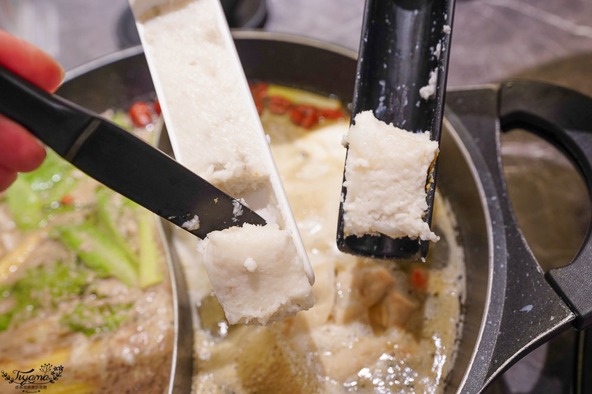 澎湖吃到飽餐廳就是狂!!新巴適經典麻辣鍋,高級肉品、眾多海鮮任你選,單點式火鍋吃到飽! @緹雅瑪 美食旅遊趣 澎湖吃到飽餐廳就是狂!!新巴適經典麻辣鍋,高級肉品、眾多海鮮任你選,單點式火鍋吃到飽! @緹雅瑪 美食旅遊趣