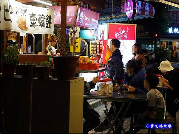 台中東區-3鼎紅祖傳麻辣鴨血臭豆腐 (8).jpg