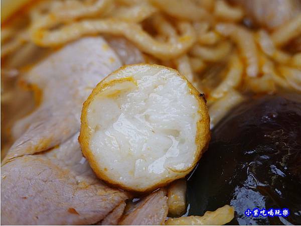 麻辣桂冠魚蛋-3鼎紅祖傳麻辣鴨血臭豆腐 (2).jpg