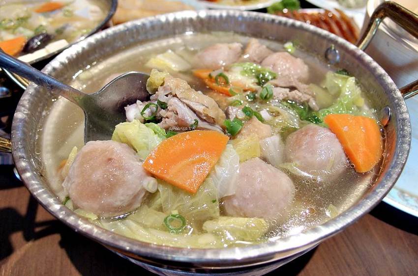 解憂雜貨食堂｜在和洋古董文物間享用新台菜飲茶，單點78元起，套餐免服務費還送茶飲無限暢飲，台中三井裡的昭和年代老時光 - 蘋果話日常