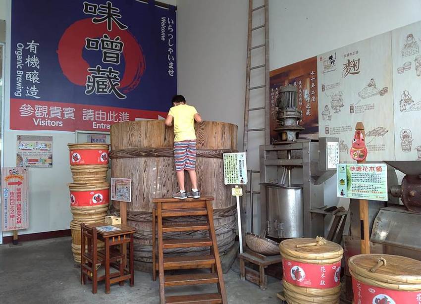 解憂雜貨食堂｜在和洋古董文物間享用新台菜飲茶，單點78元起，套餐免服務費還送茶飲無限暢飲，台中三井裡的昭和年代老時光 - 蘋果話日常