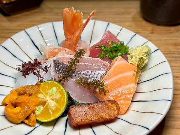 信義區隱藏版「曹料理」無菜單日料！海膽、龍蝦、和牛一次滿足。