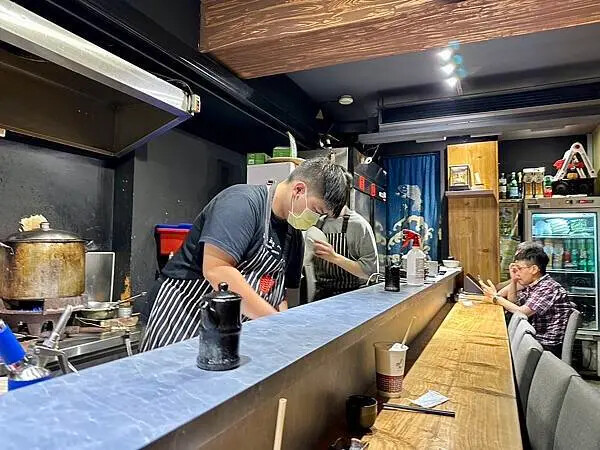 信義區隱藏版「曹料理」無菜單日料！海膽、龍蝦、和牛一次滿足。