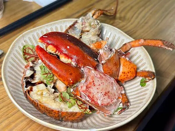 信義區隱藏版「曹料理」無菜單日料！海膽、龍蝦、和牛一次滿足。