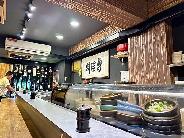 信義區隱藏版「曹料理」無菜單日料！海膽、龍蝦、和牛一次滿足。