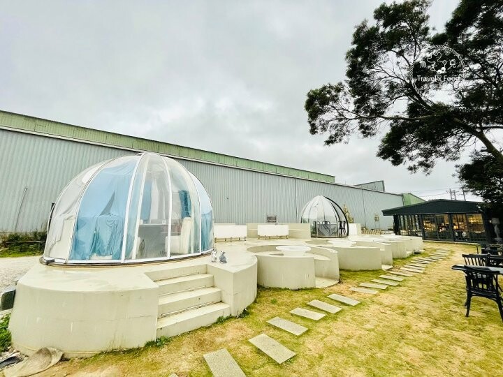 龍潭貓禾咖啡|乳姑山上的百萬夜景,有貓陪伴的不限時景觀餐廳 - 魚兒 x 牽手明太子的「視」界旅行