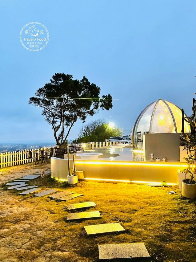 龍潭貓禾咖啡|乳姑山上的百萬夜景,有貓陪伴的不限時景觀餐廳 - 魚兒 x 牽手明太子的「視」界旅行