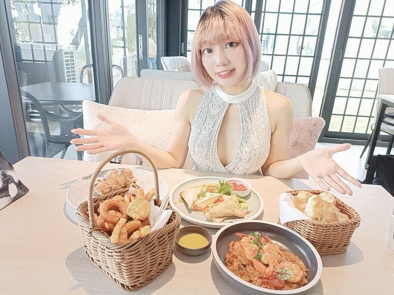 網美必去桃園景觀餐廳推薦 貓禾咖啡廳/親子咖啡廳/寵物友善空間 有療癒貓咪跟好拍照的空間!! 還有超好吃的美食!! 真的是私藏名單拉~~