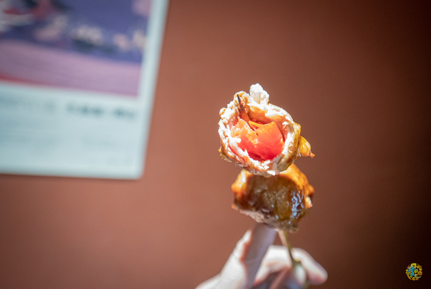 假日人氣滿滿的燒烤居酒屋，晚來就沒位置囉~