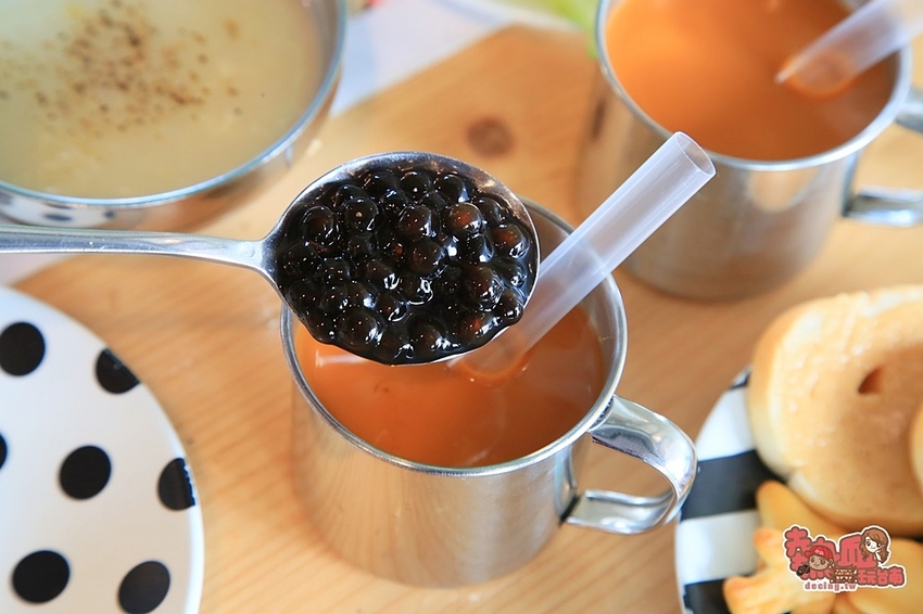 【台南美食】肉食怪的最愛!加飯加麵不用錢,還有泰式珍奶自助吧吃到飽:19House炙燒牛排 - 熱血玩台南。跳躍新世界