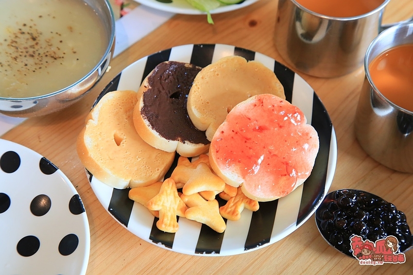 【台南美食】肉食怪的最愛!加飯加麵不用錢,還有泰式珍奶自助吧吃到飽:19House炙燒牛排 - 熱血玩台南。跳躍新世界