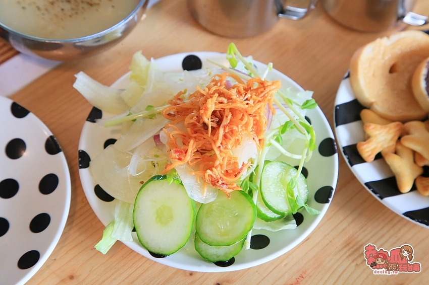 【台南美食】肉食怪的最愛!加飯加麵不用錢,還有泰式珍奶自助吧吃到飽:19House炙燒牛排 - 熱血玩台南。跳躍新世界