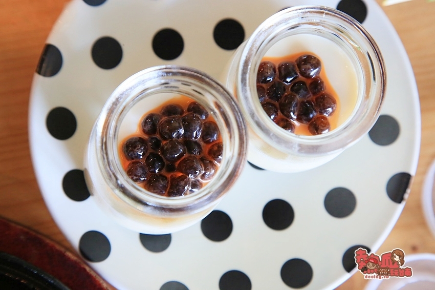 【台南美食】肉食怪的最愛!加飯加麵不用錢,還有泰式珍奶自助吧吃到飽:19House炙燒牛排 - 熱血玩台南。跳躍新世界