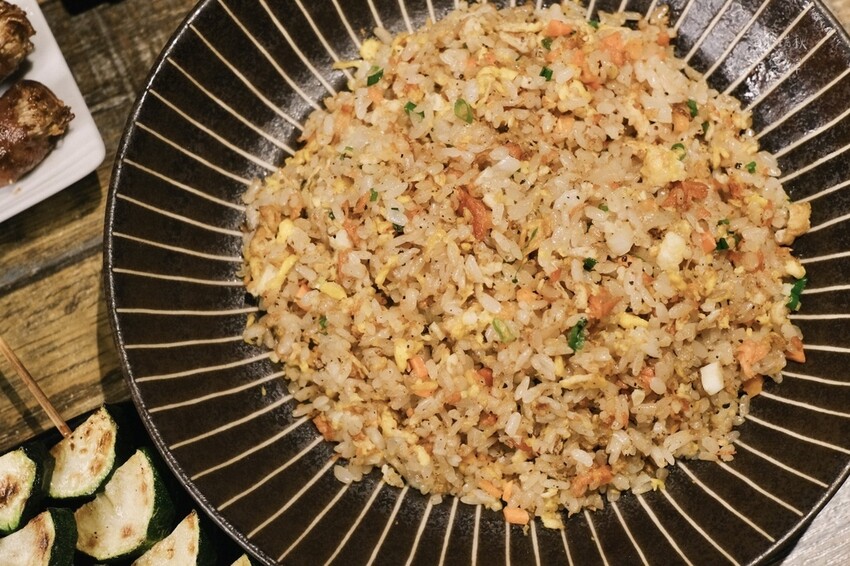 台中北區|平價串燒居酒屋推薦!炭香十足、多樣選擇、串串美味|