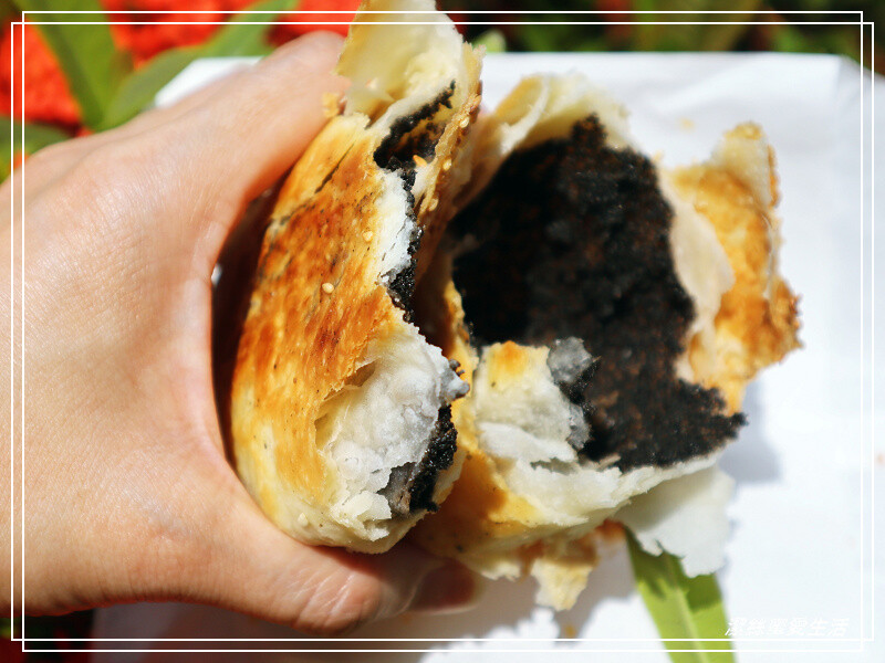 三赫燒餅-台南永康/狂掉芝麻~招牌老麵蔥燒餅必點!大排長龍也甘願等待