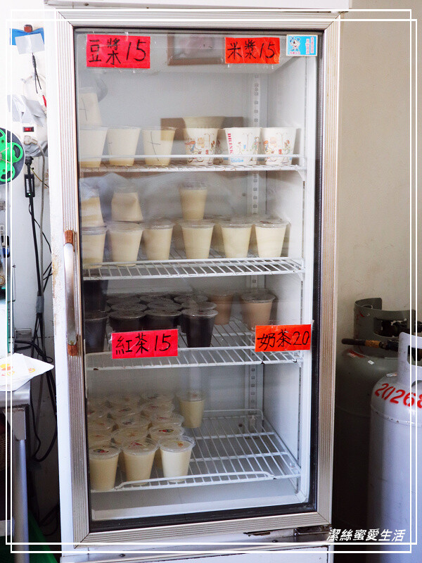 三赫燒餅-台南永康/狂掉芝麻~招牌老麵蔥燒餅必點!大排長龍也甘願等待