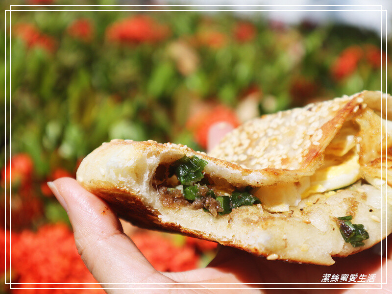 三赫燒餅-台南永康/狂掉芝麻~招牌老麵蔥燒餅必點!大排長龍也甘願等待