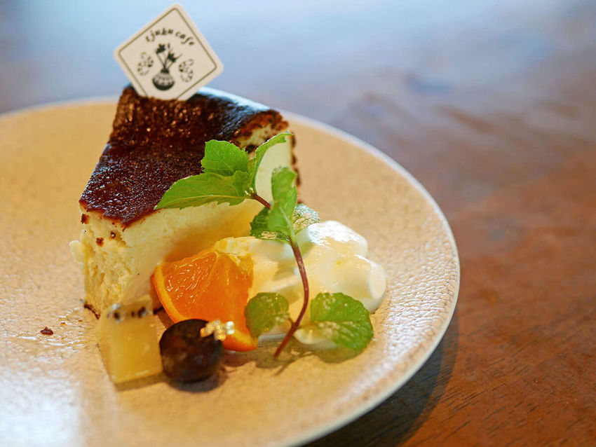 Tjuku cafe 啾咕咖啡_日冕_原味巴斯克烤起司_124224.JPG