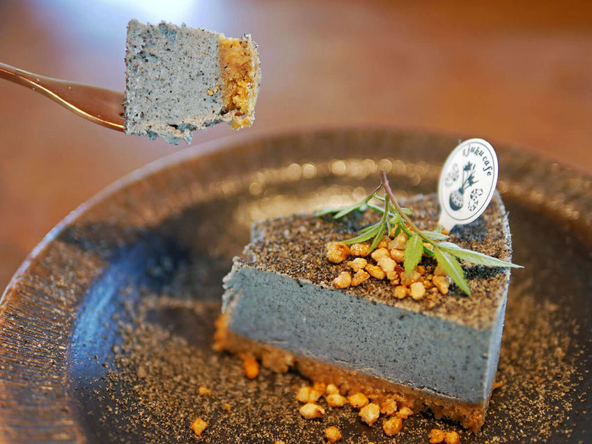 Tjuku cafe 啾咕咖啡_墨玄_黑芝麻生乳酪_120842.JPG