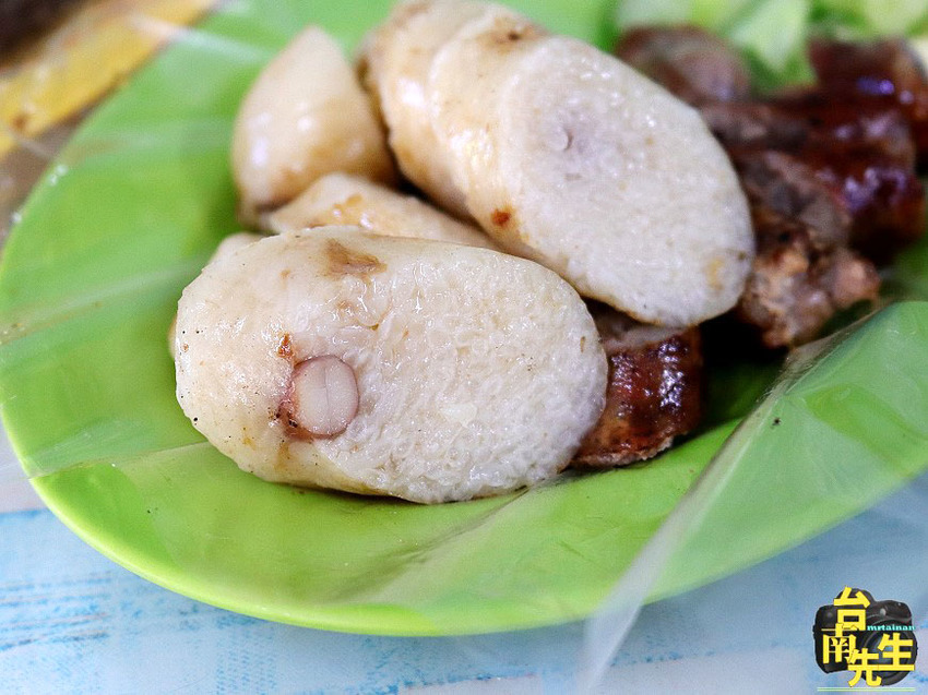 台南大腸香腸／使用木炭烘烤香氣撲鼻／傳統古早味飄香將近20年／純手工自製香腸／在地人的下午茶／藏身小街道沒有觀光客／老饕帶路隱藏版美食