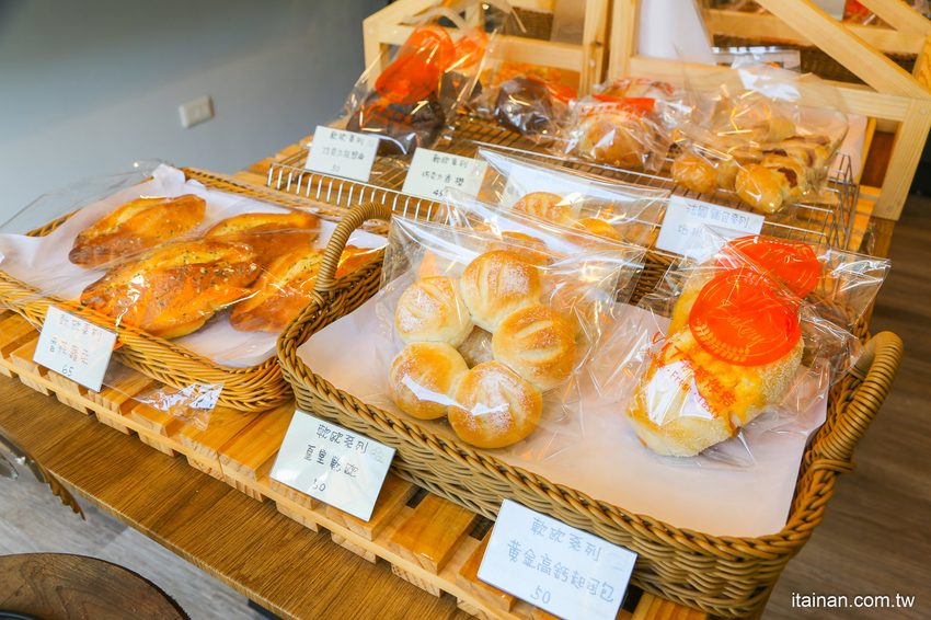 台南麵包烘焙|湖美社區巷弄間的車庫烘焙坊,職人手作烘焙!質感滿分的「V17手感烘焙坊」 - 台南好Food遊