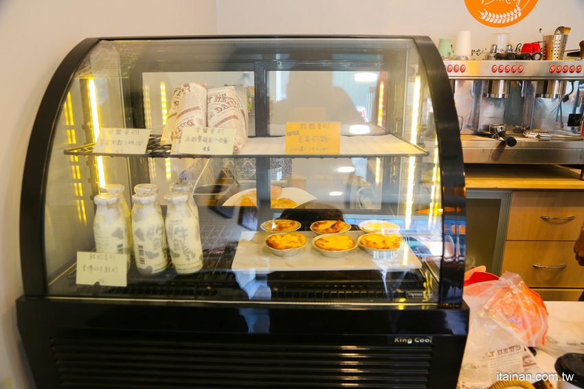 台南麵包烘焙|湖美社區巷弄間的車庫烘焙坊,職人手作烘焙!質感滿分的「V17手感烘焙坊」 - 台南好Food遊