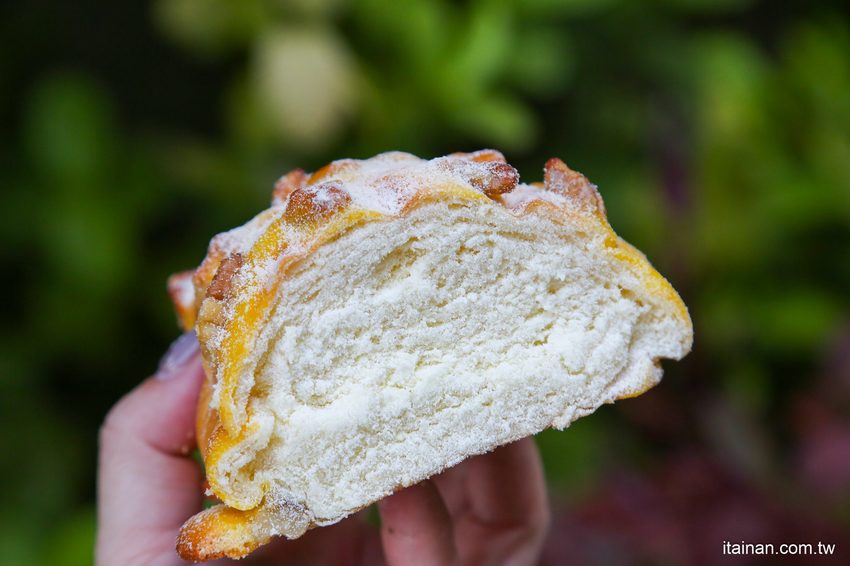 台南麵包烘焙|湖美社區巷弄間的車庫烘焙坊,職人手作烘焙!質感滿分的「V17手感烘焙坊」 - 台南好Food遊