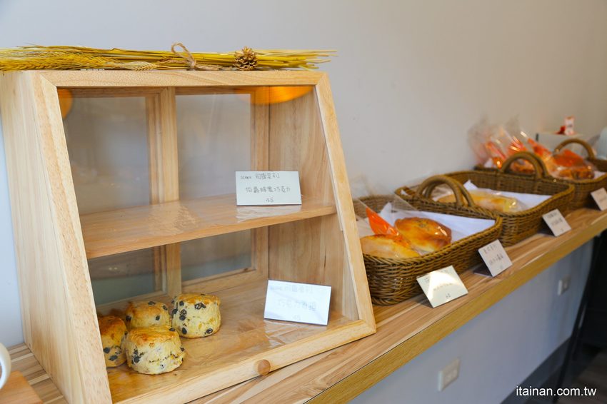 台南麵包烘焙|湖美社區巷弄間的車庫烘焙坊,職人手作烘焙!質感滿分的「V17手感烘焙坊」 - 台南好Food遊