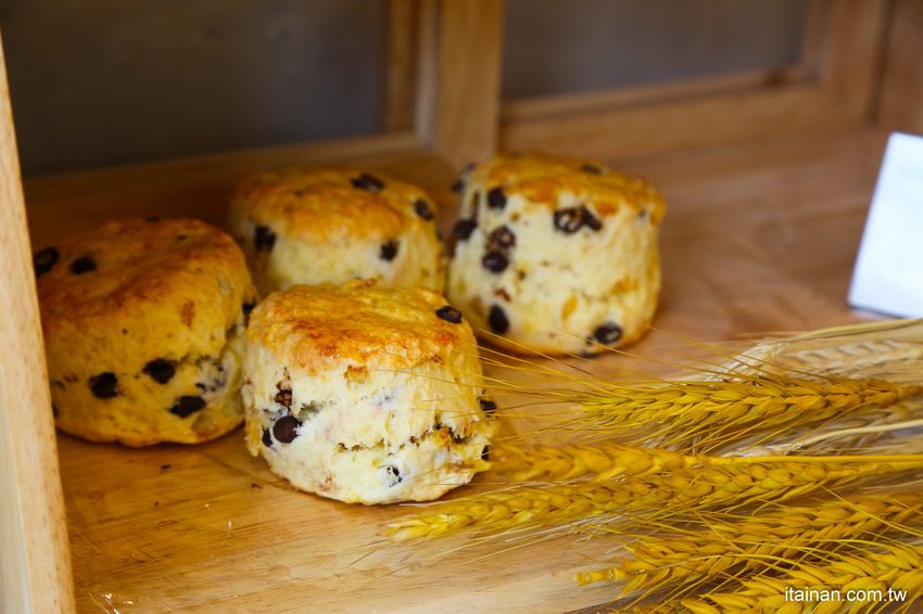台南麵包烘焙|湖美社區巷弄間的車庫烘焙坊,職人手作烘焙!質感滿分的「V17手感烘焙坊」 - 台南好Food遊