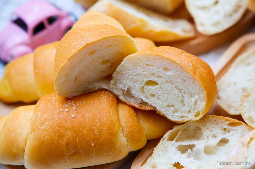 台南麵包烘焙|湖美社區巷弄間的車庫烘焙坊,職人手作烘焙!質感滿分的「V17手感烘焙坊」 - 台南好Food遊