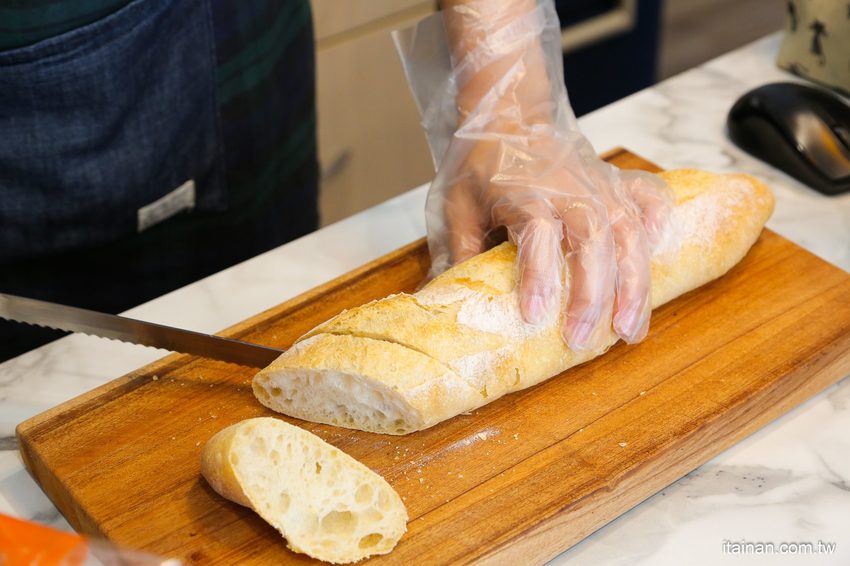 台南麵包烘焙|湖美社區巷弄間的車庫烘焙坊,職人手作烘焙!質感滿分的「V17手感烘焙坊」 - 台南好Food遊