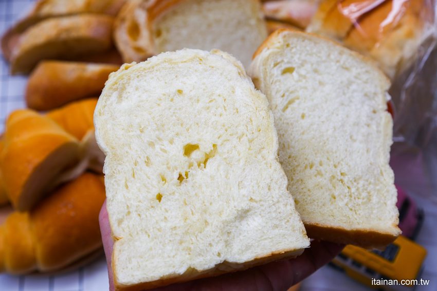 台南麵包烘焙|湖美社區巷弄間的車庫烘焙坊,職人手作烘焙!質感滿分的「V17手感烘焙坊」 - 台南好Food遊