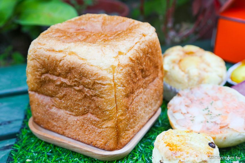 台南麵包烘焙|湖美社區巷弄間的車庫烘焙坊,職人手作烘焙!質感滿分的「V17手感烘焙坊」 - 台南好Food遊