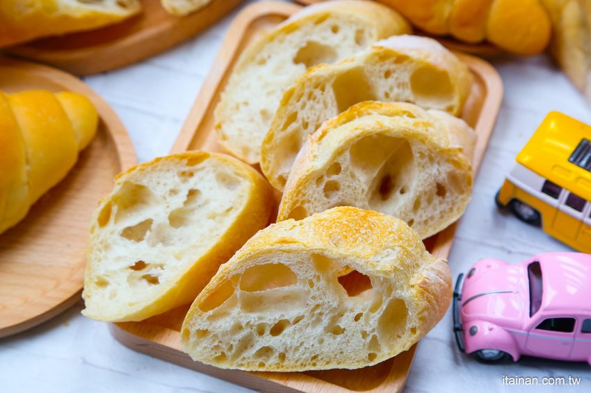 台南麵包烘焙|湖美社區巷弄間的車庫烘焙坊,職人手作烘焙!質感滿分的「V17手感烘焙坊」 - 台南好Food遊