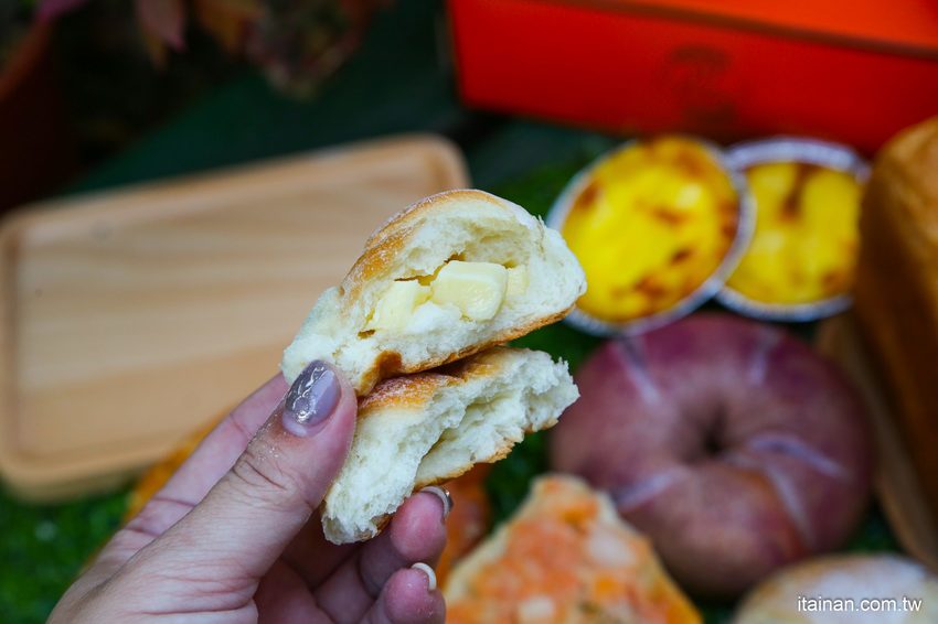 台南麵包烘焙|湖美社區巷弄間的車庫烘焙坊,職人手作烘焙!質感滿分的「V17手感烘焙坊」 - 台南好Food遊