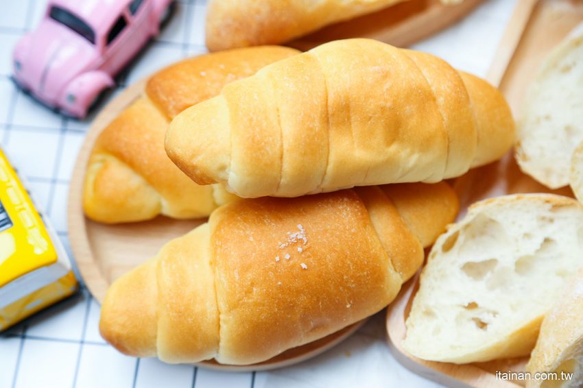 台南麵包烘焙|湖美社區巷弄間的車庫烘焙坊,職人手作烘焙!質感滿分的「V17手感烘焙坊」 - 台南好Food遊
