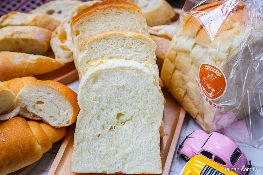 台南麵包烘焙|湖美社區巷弄間的車庫烘焙坊,職人手作烘焙!質感滿分的「V17手感烘焙坊」 - 台南好Food遊