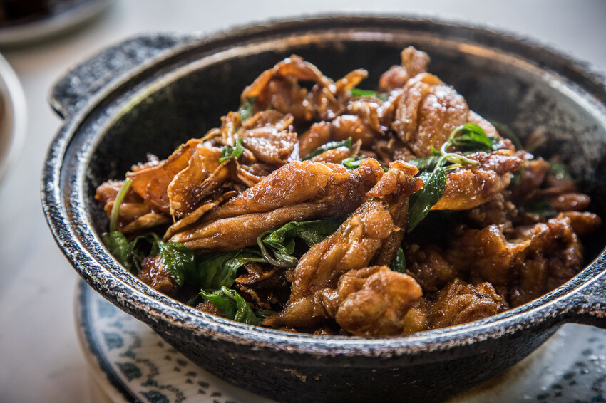 不用去陽明山!龜山虎頭山土雞城必吃隱藏版美食。