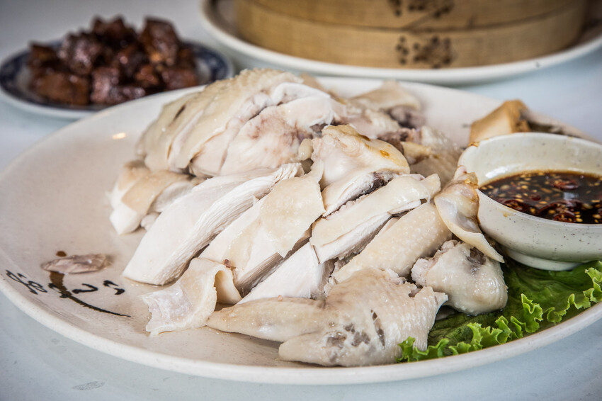 不用去陽明山!龜山虎頭山土雞城必吃隱藏版美食。