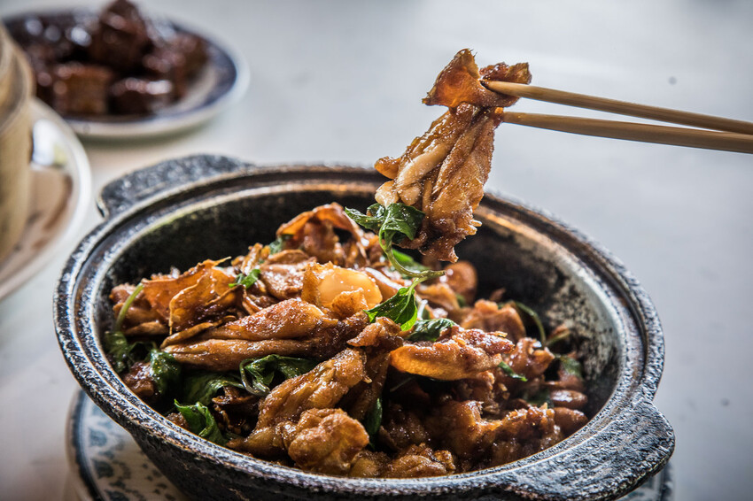 不用去陽明山!龜山虎頭山土雞城必吃隱藏版美食。