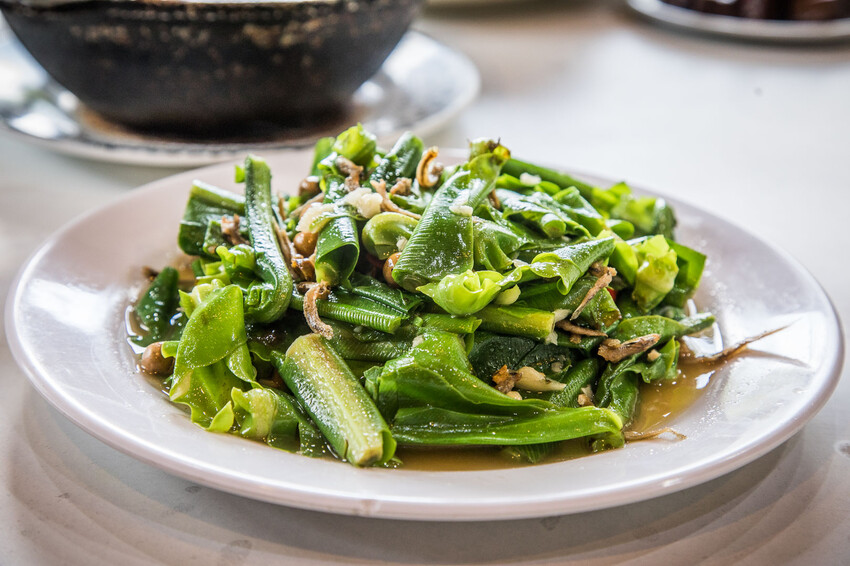 不用去陽明山!龜山虎頭山土雞城必吃隱藏版美食。