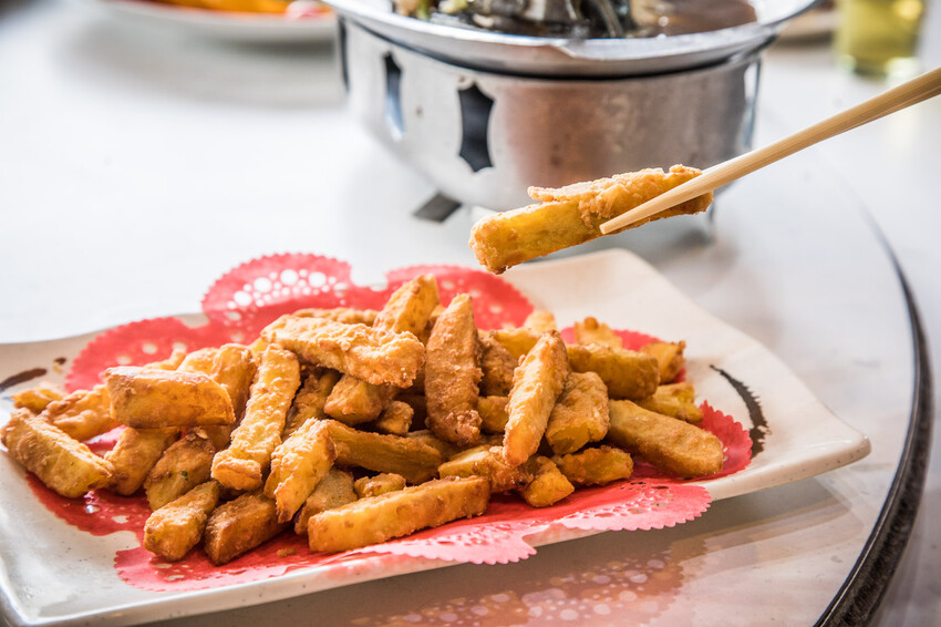 不用去陽明山!龜山虎頭山土雞城必吃隱藏版美食。