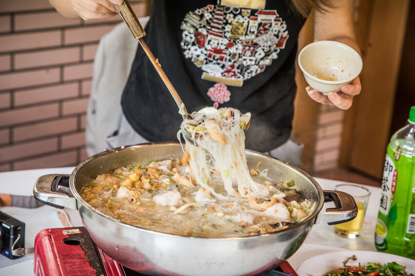 不用去陽明山!龜山虎頭山土雞城必吃隱藏版美食。