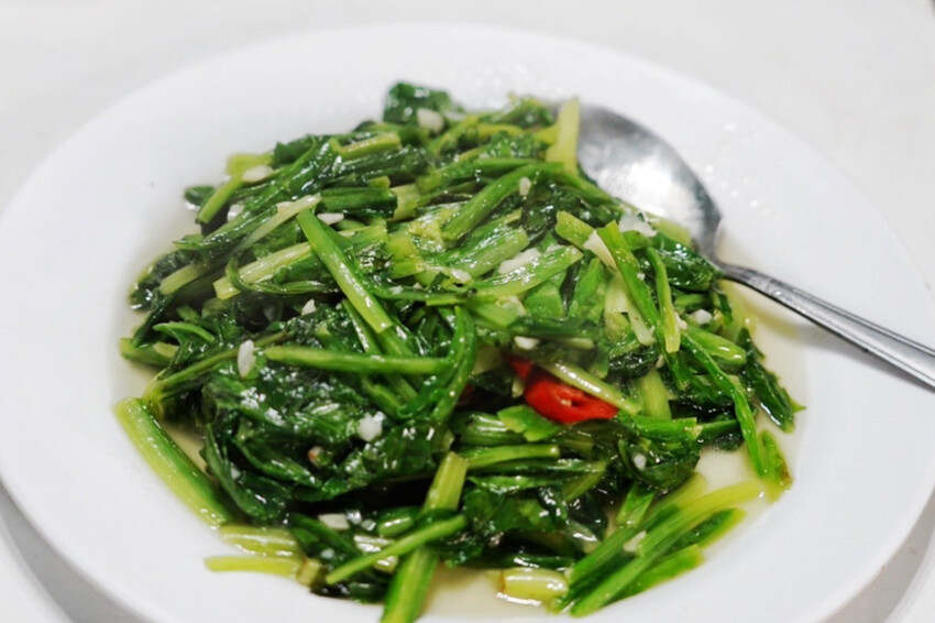 虎頭山土雞城｜2024玻璃屋土雞城！佔地近2000坪！海鮮芋頭米粉鍋超大盆 @艾瑪  吃喝玩樂札記