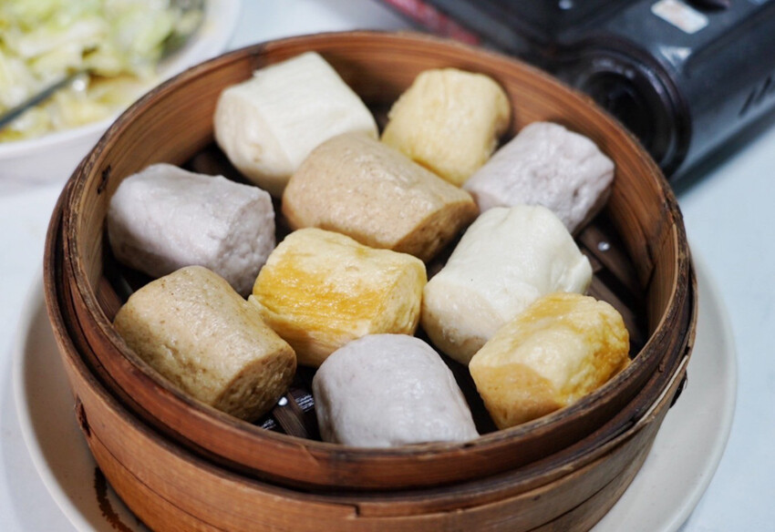 虎頭山土雞城｜2024玻璃屋土雞城！佔地近2000坪！海鮮芋頭米粉鍋超大盆 @艾瑪  吃喝玩樂札記