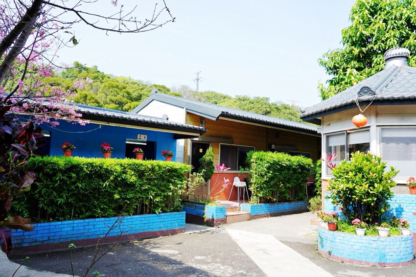 虎頭山土雞城｜2024玻璃屋土雞城！佔地近2000坪！海鮮芋頭米粉鍋超大盆 @艾瑪  吃喝玩樂札記